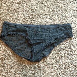 Brand new Victoria’s Secret lace hiphugger panty